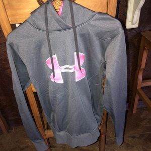 Under Armour Sweatshirt